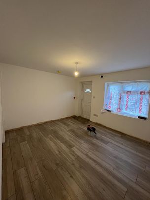 3 bedroom flat to rent - Photo 1