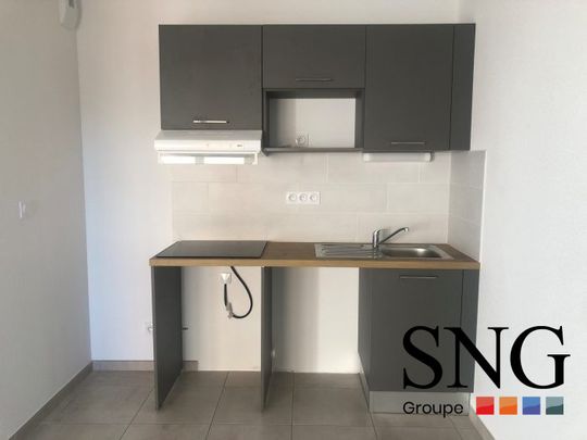 BEAU T2 AVEC BALCON - Photo 1