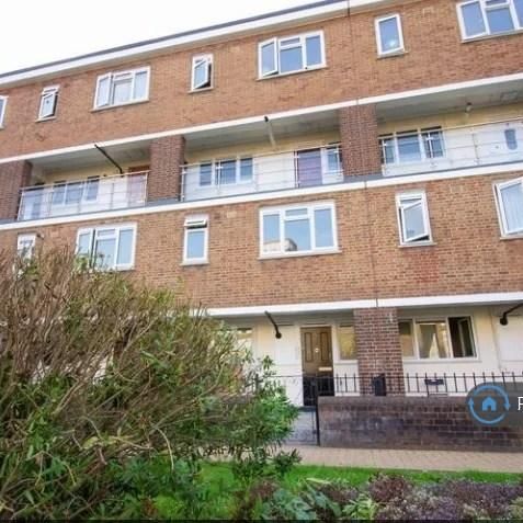 3 bedroom maisonette to rent - Photo 2