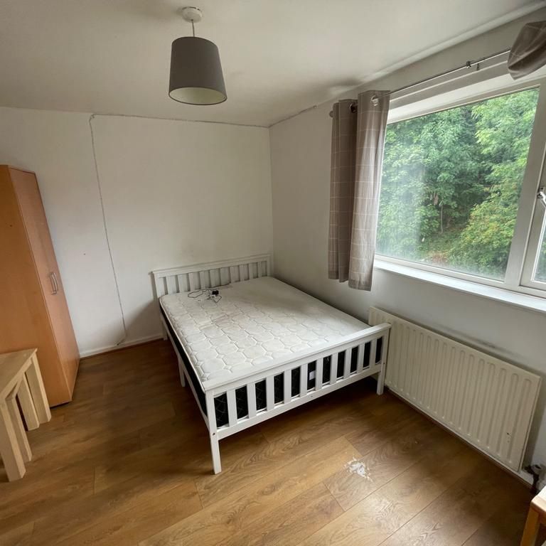 5 bedroom terraced house to rent - Photo 1