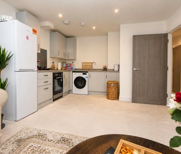 London Road, Thornton Heath, CR7 6AW - Photo 3