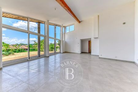Location Appartement 4 pièces 147m² CALUIRE ET CUIRE 69300 - Photo 4