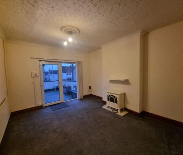 3 bedroom property to rent - Photo 1