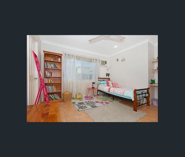 Spacious Family Home in Quiet Location! - Photo 5