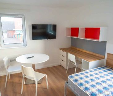 Platinum Studio - Photo 6