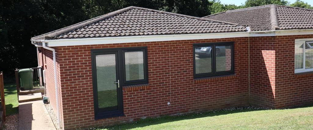 2 bedroom semi-detached bungalow to rent - Photo 1