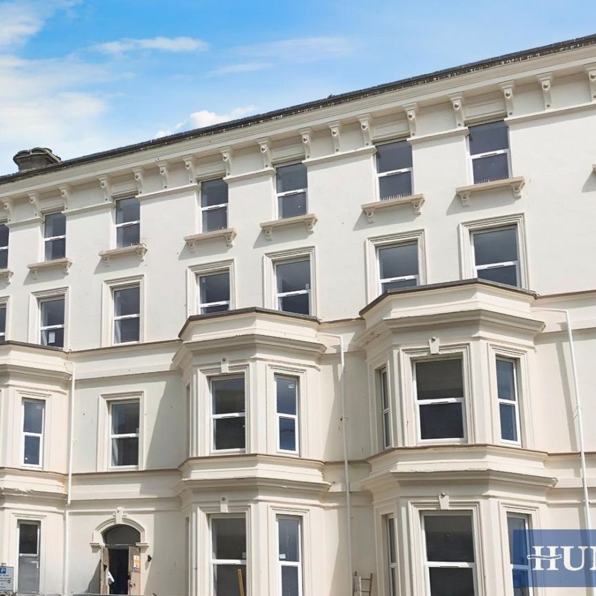 2 bedroom Flat To Let - Photo 1