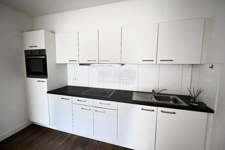 CENTRAAL GELEGEN 2-SLAAPKAMER APPARTEMENT TE HUUR MET STAANPLAATS IN RESIDENTIE CEDER - Foto 4