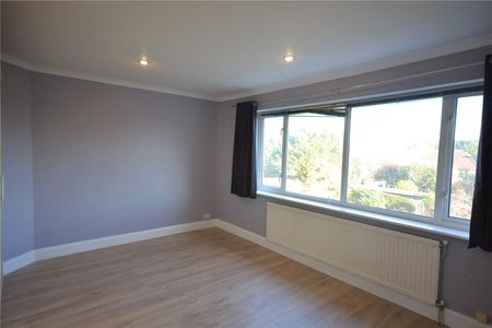 Stoneleigh Crescent, Epsom, Surrey, KT19 0RP - Photo 4