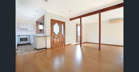 Great Location - Photo 2