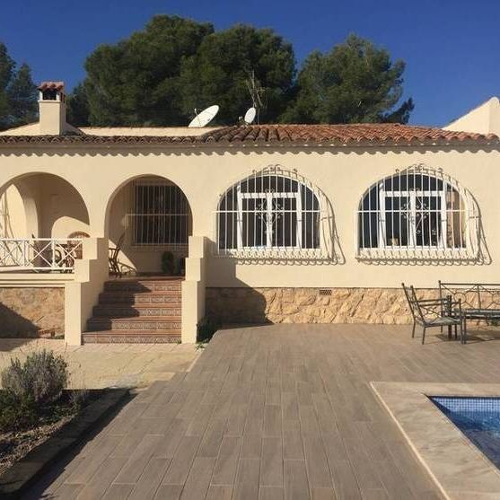 Villa for rent in Alfaz - Photo 1