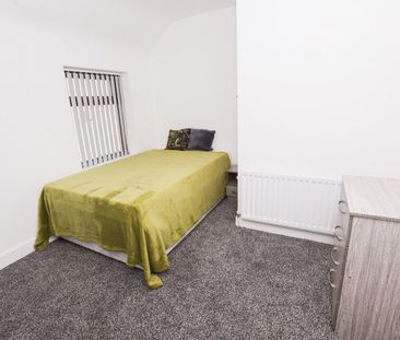 5 bedroom House To Let Total Size: 1249 SQ FT - Photo 1