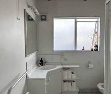 Private & Sunny - Photo 1