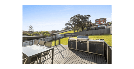 Comfortable Three-Bedroom Home in Convenient Warrawong Location - Photo 5