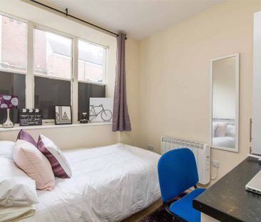 Bronze Studio - Photo 4