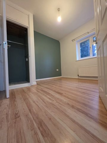 3 Bed Semi-Detached House, Allendale Avenue, NG8 - Photo 2