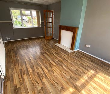 £1,350 PCM, Newly Refurbished Three Bedroom House with Large Garden... - Photo 1