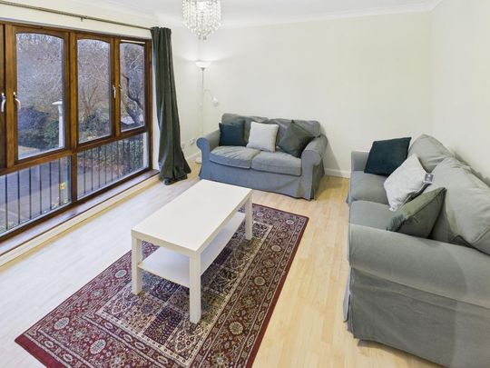 2 bedroom flat to rent - Photo 1
