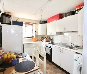 Melbourne Court, Tilbury, Property for rent - Photo 2