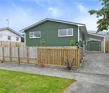 3 Bedroom house with solar panels & double glazed - Photo 4