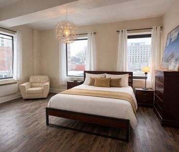 1010 Rue Ste Catherine E., Montréal (Ville-Marie), QC H2L - Photo 4