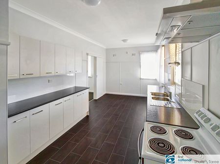Three Bedroom Home in Popular Taree West - Photo 4