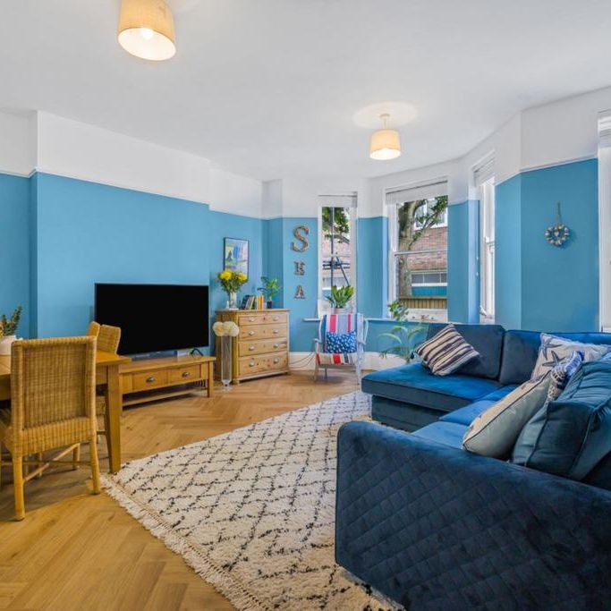 2 bedroom flat to rent - Photo 1