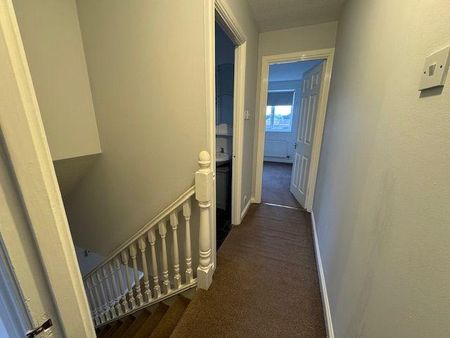 2 bedroom semi-detached house to rent - Photo 3