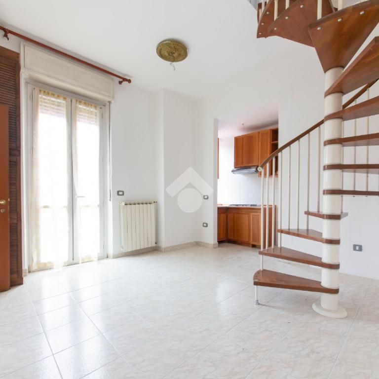 Bilocale in affitto - Photo 2
