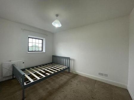 3 bedroom apartment to rent - Photo 4