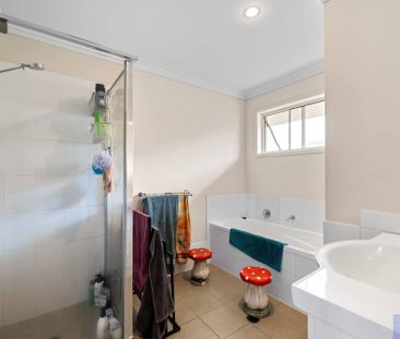 93 Tawney Street, Lowood QLD 4311 - House For Rent | Domain - Photo 6