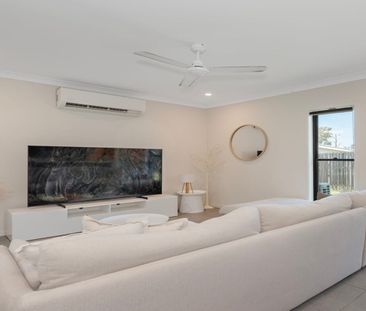 Double Storey - Four bedrooms - peaceful & centrally located - Won'... - Photo 1