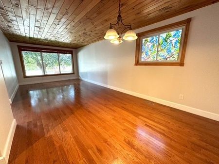 For Lease - 139 Carlson Drive, Newmarket, Ontario - Photo 2