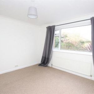 St Just Close, Ferndown - Photo 1