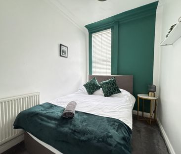 5 Bedroom - Photo 4