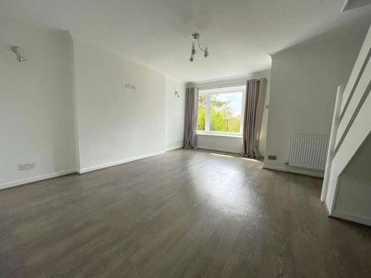 Grains Road, Shaw, OL2 - Photo 1