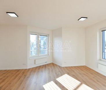 Pronájem bytu 1+kk 33 m2 - Fotografie 1