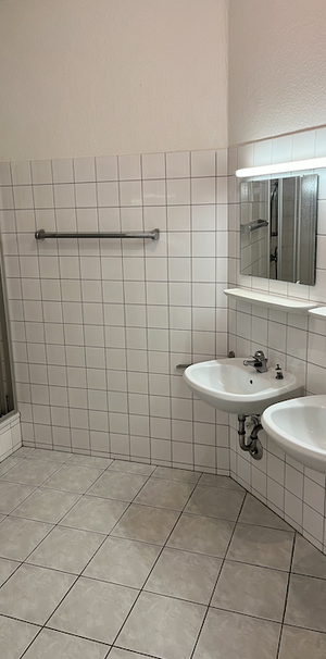 Familienfreundliche 4-Zimmer-Wohnung in Plauen mit Hervorragender Anbindung - Photo 1