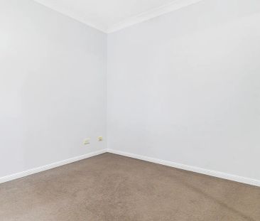 Charming Two Bedroom Unit Close To PA Hospital - Photo 6