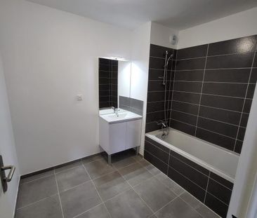 T3 NEUF AVEC TERRASQZ + JARDIN + PARKING - Photo 4