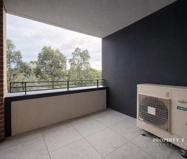 1-Bedroom Apartment in the Heart of Tallawong Village – Walk to Metro - Photo 6