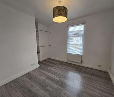 Leonard Road, Edmonton, N9 - Photo 1