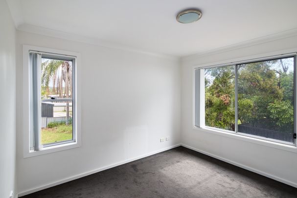 2/5 King Street, Birmingham Gardens NSW 2287 - Townhouse For Rent | Domain - Photo 1