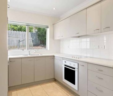 A modern 2 bedroom flat - Photo 5