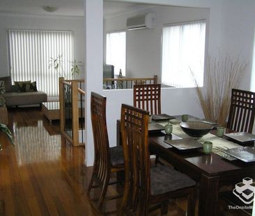 TOWNHOUSE IN BEAUTIFUL GATED COMPLEX - Photo 2