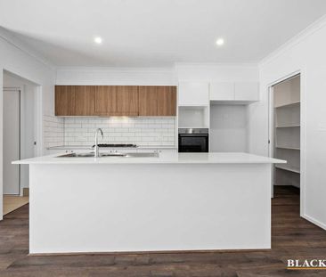 LIGHT AND BRIGHT TERRACE HOME - Photo 6