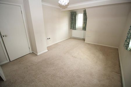 4 bedroom detached house to rent - Photo 5