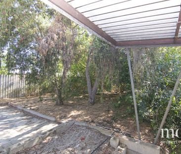 THORNLIE 3 x 1 IN GREAT LOCATION - Photo 6