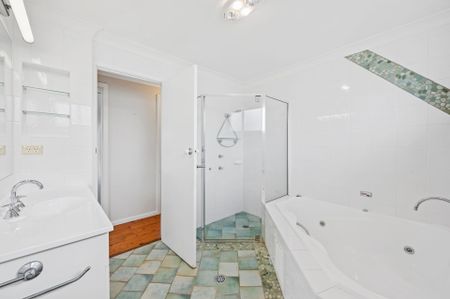 Sought-After Broulee Beauty - Photo 5