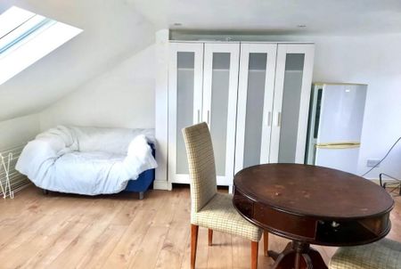 Studio to rent - Photo 5